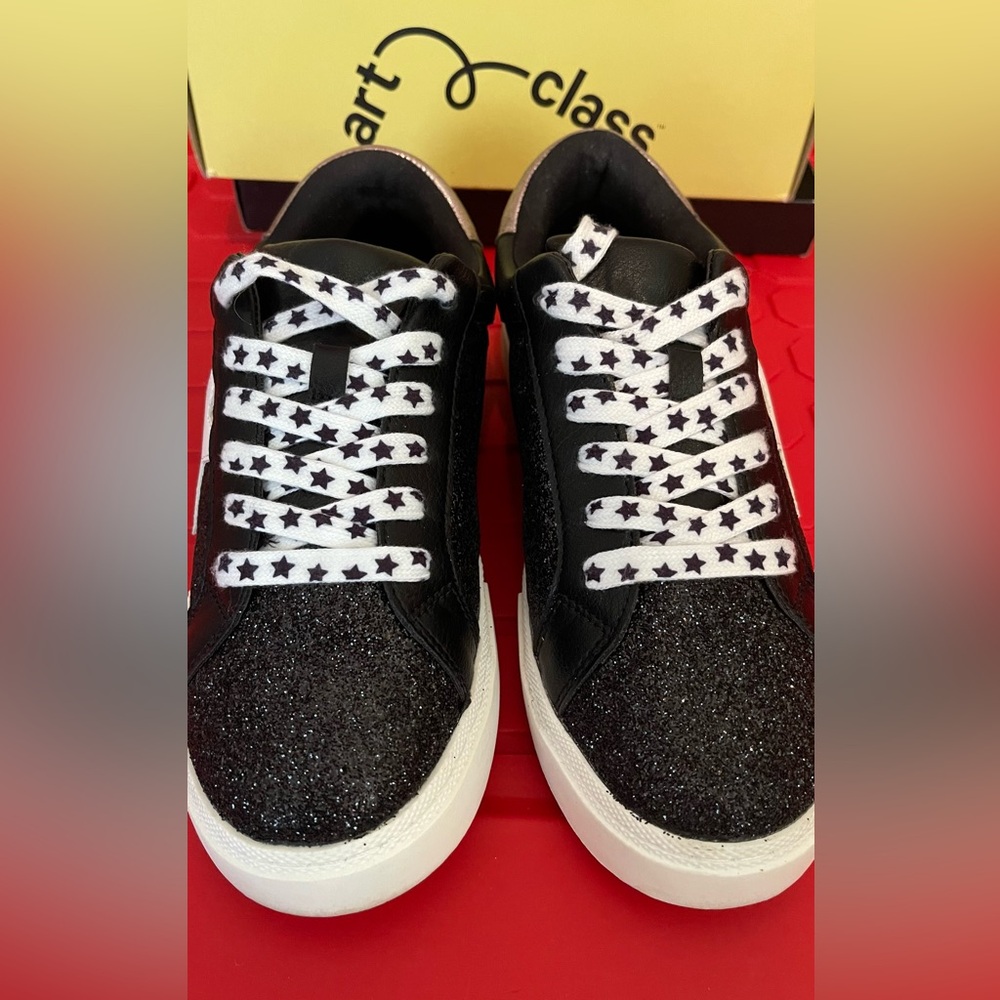 Art Class Glittery Black Sneakers with Star Laces